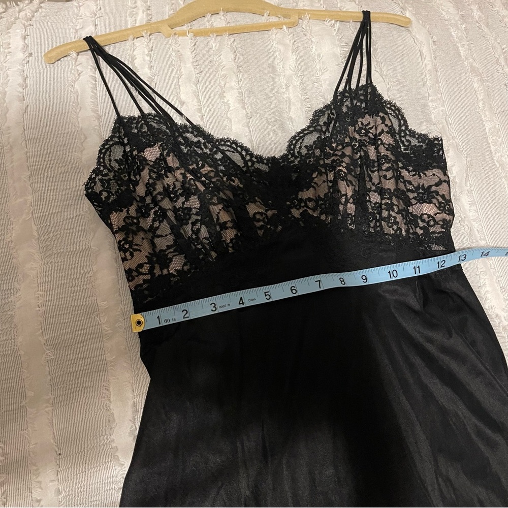 Vintage 50s Vanity Fair Black Lace Whimsigoth Maxi Lace Slip Dress Fits XS-S - Picture 4 of 12
